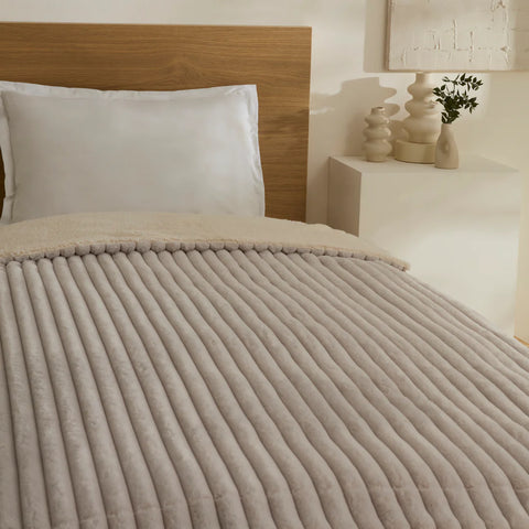 Karaca Stripe Sherpa Grijze Deken 150x200