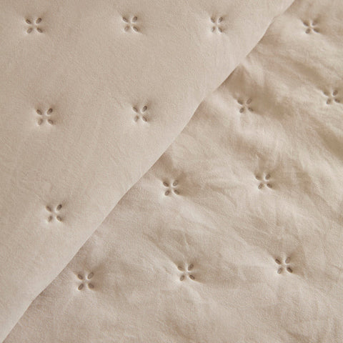 Breezy Bedspread Beige 230x240 cm