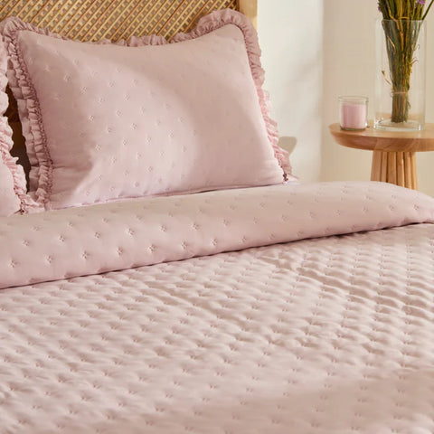 Fiona Bedspread Set Powder Pink 230x240 cm + 2 (50x70) cm
