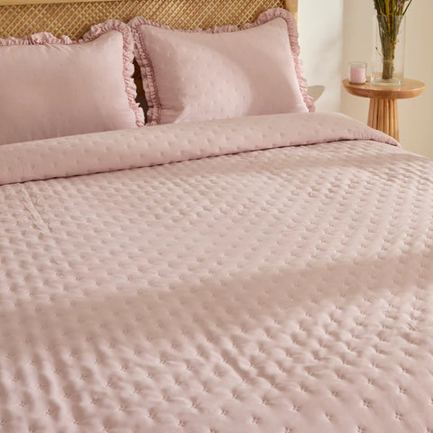 Fiona Bedspread Set Powder Pink 230x240 cm + 2 (50x70) cm