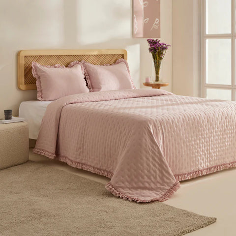 Fiona Bedspread Set Powder Pink 230x240 cm + 2 (50x70) cm