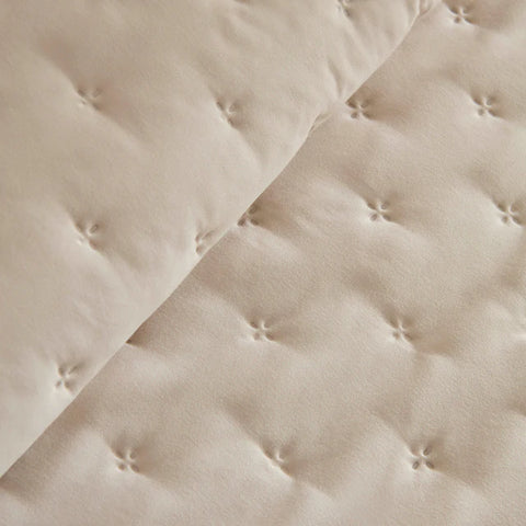 Fiona Bedspread Set Beige 230x240 cm + 2 Pieces (50x70 cm)