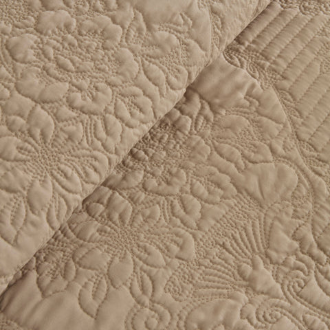 Camille bedsprei set beige 230x240 cm + 2 (50x70 cm)