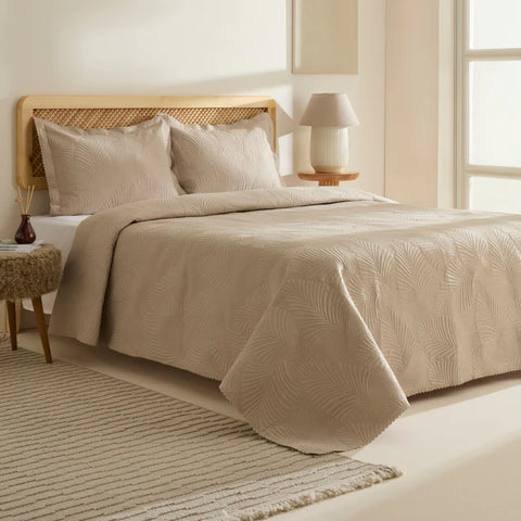 Leaf Beddensprei Set Beige 230x240 cm + 2 (50x70 cm)