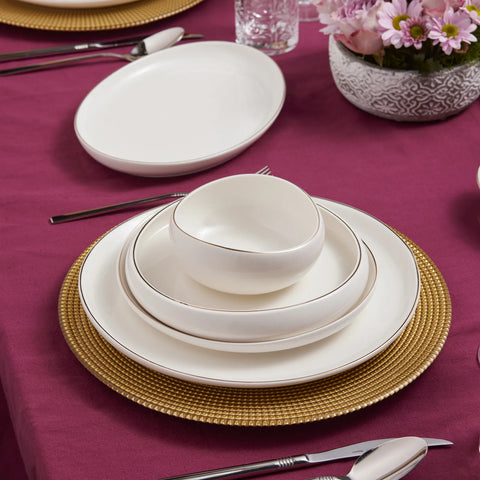 Karaca Red Carpet Collection Streamline Hole Gold - 59-delig porseleinen servies voor 12 personen