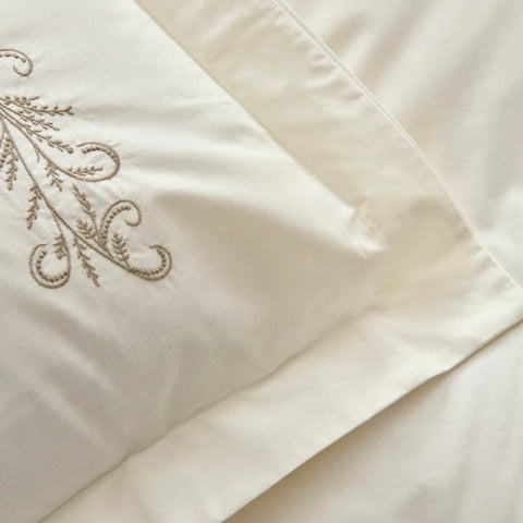 Karaca Home Maisa Tweepersoons Geborduurde Dekbedovertrek Beige