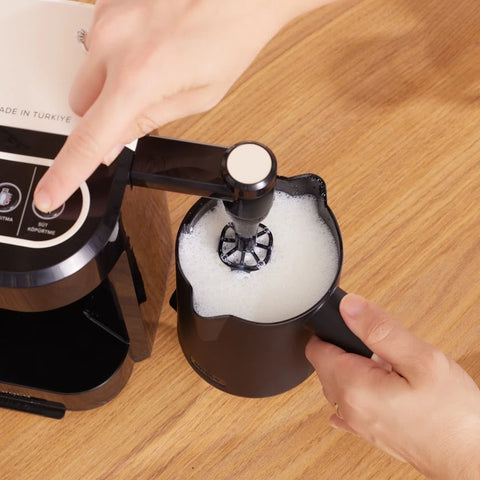 Karaca Hatır Barista Latte en Turkse Koffiemachine Imperial Red