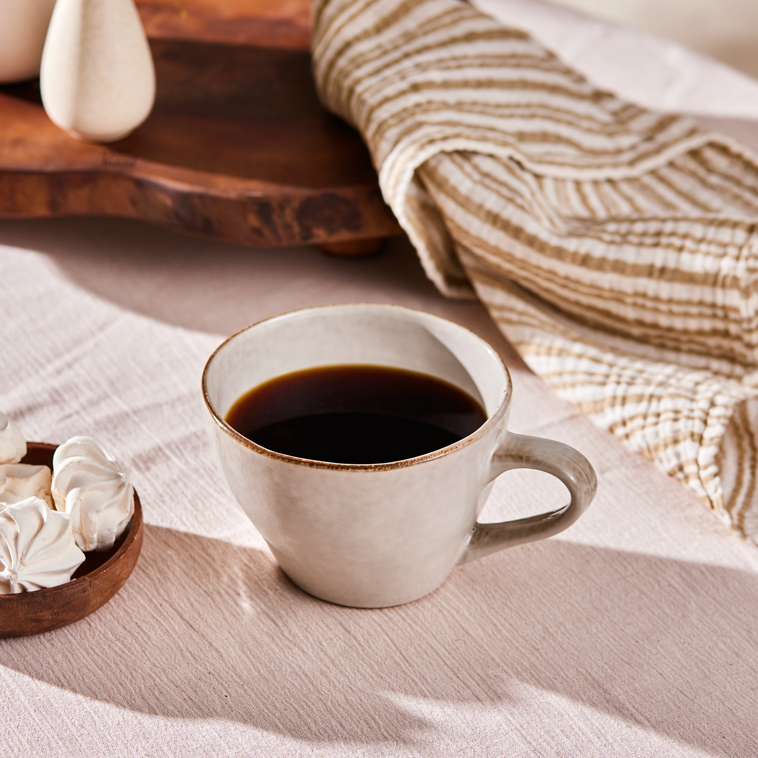 Karaca Lisa Reactive Beige Beker 520 ml – Karaca Netherlands