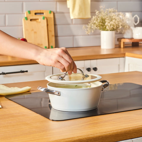 Karaca Swiss Crystal Almond Cream, Keramische Potten, 18cm