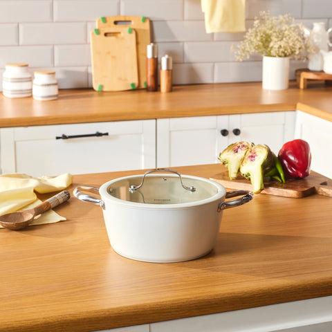 Karaca Swiss Crystal Almond Cream, Keramische Potten, 24cm