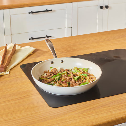 Karaca Swiss Crystal Almond Cream, Keramische Pannen, 30cm