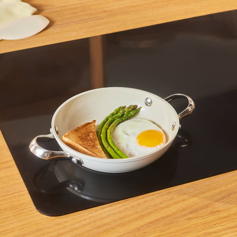 Karaca Swiss Crystal Almond Cream, Keramische Pannen, 18cm