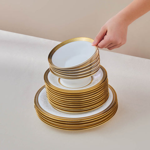 Karaca Royal Bone China Charlotte 55-delige Dinnerset voor 12 Personen, Goud