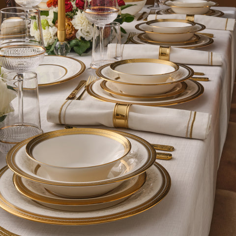 Karaca Royal Bone China Charlotte 55-delige Dinnerset voor 12 Personen, Goud