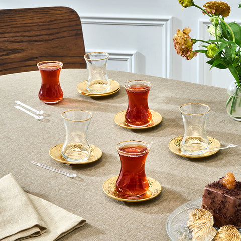 Karaca Ada 6-Person 18-Piece Tea Set Gold