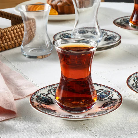 Karaca Nakkas 12-delige Turkse Theeset van Bone China voor 6 Personen, 130 ml, Rood