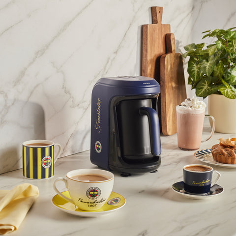 Karaca x Fenerbahçe Gelicentieerde Hatır Hüps Turkse Koffiemachine met Melkfunctie en Clublied