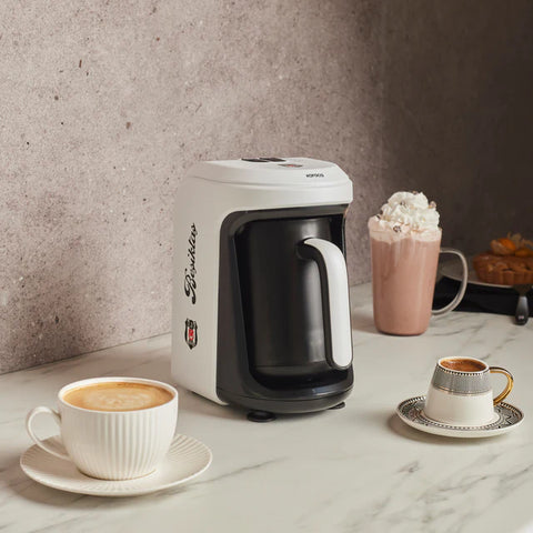 Karaca x Beşiktaş Gelicentieerde Hatır Hüps Turkse Koffiemachine met Melkfunctie en Clublied