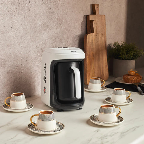 Karaca x Beşiktaş Gelicentieerde Hatır Hüps Turkse Koffiemachine met Melkfunctie en Clublied